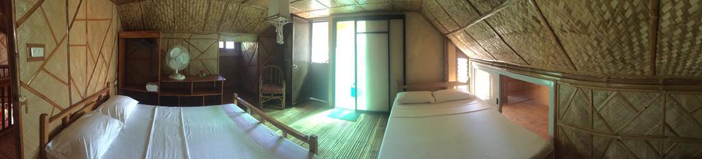 แบมบู เฮ้าส์ บีช ลอดจ์&เรสเตอรองท์ Bed & Breakfast ปูแอร์โตกาเลรา ภายนอก รูปภาพ