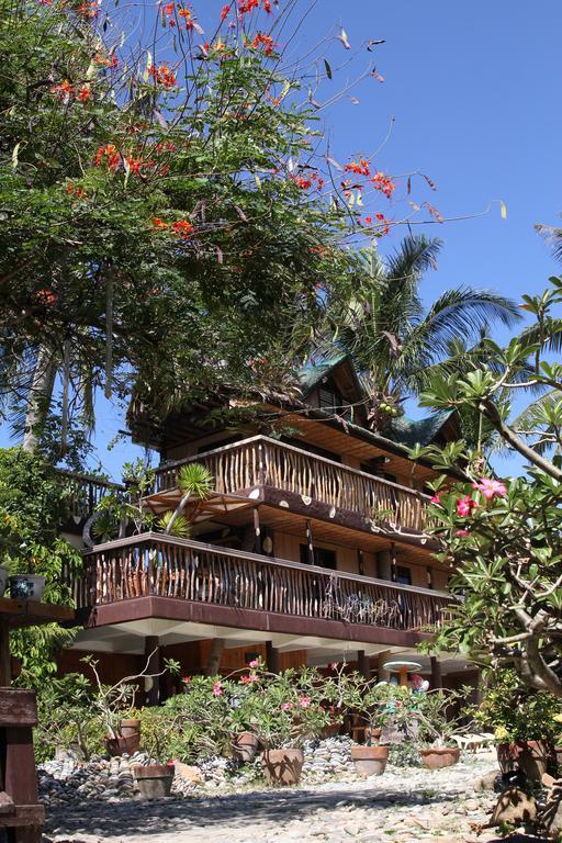 แบมบู เฮ้าส์ บีช ลอดจ์&เรสเตอรองท์ Bed & Breakfast ปูแอร์โตกาเลรา ภายนอก รูปภาพ